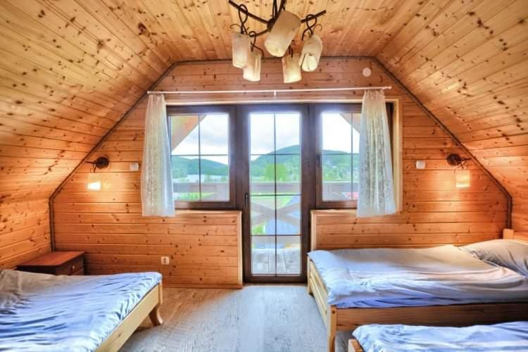 Domki Caloroczne Domkowstwo Bobrka Ngoại thất bức ảnh
