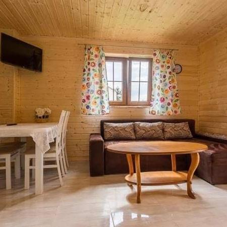 Domki Caloroczne Domkowstwo Bobrka Ngoại thất bức ảnh